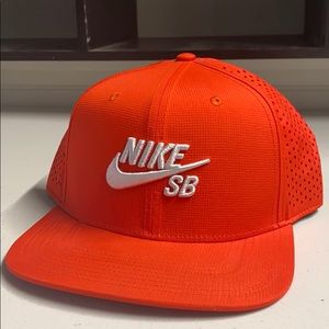 Nike SB Snapback Orange